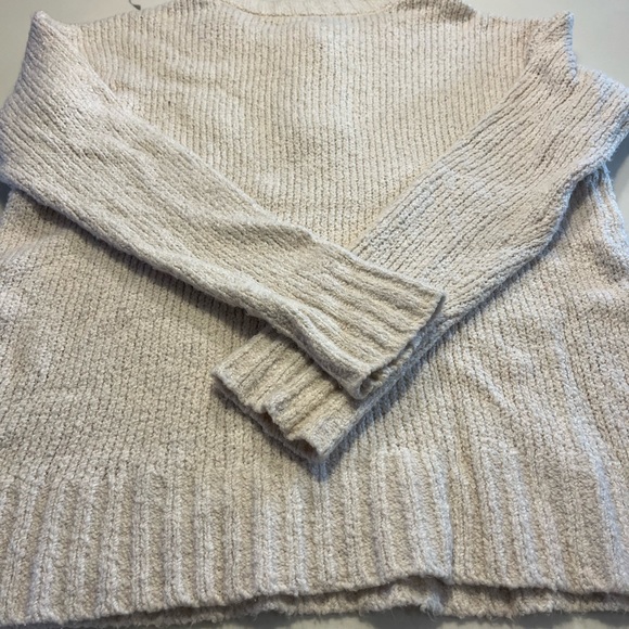 American Eagle cream sweater women’s size XS - Picture 6 of 6